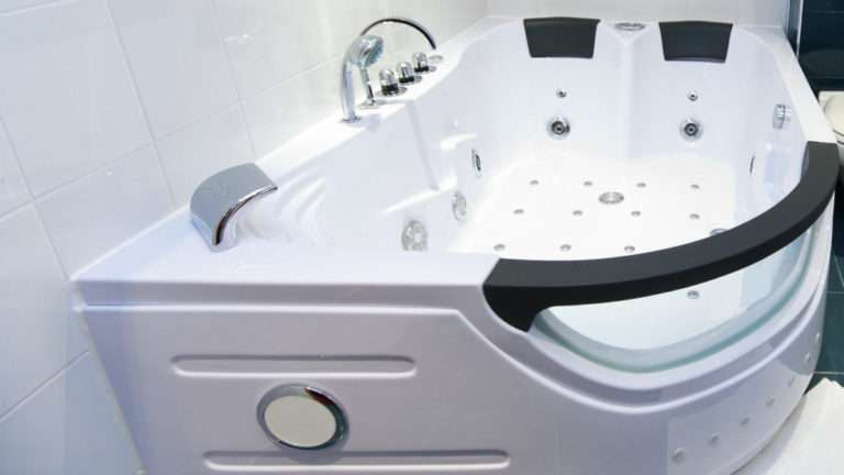 Podwójne jacuzzi w hotelu Gliwice - Malinowski Economy***