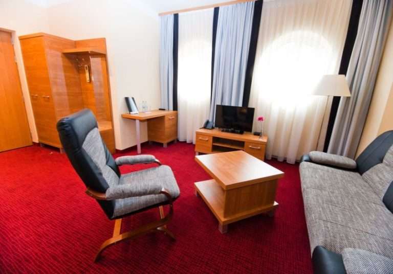 Pokoje w Gliwicach na pobyty długoterminowe - hotel Malinowski Business***