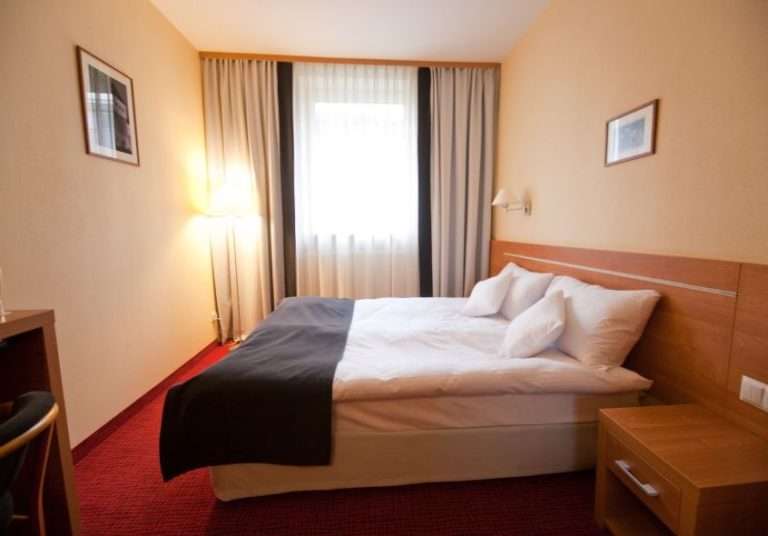 Pokoje z łóżkiem małżeńskim w Gliwicach - hotel Business***