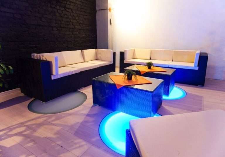 Strefa relaksu w hotelowej restauracji Portowa w Gliwicach